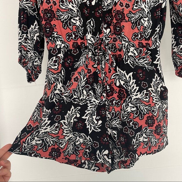 EUC H&M short romper - Picture 2 of 4